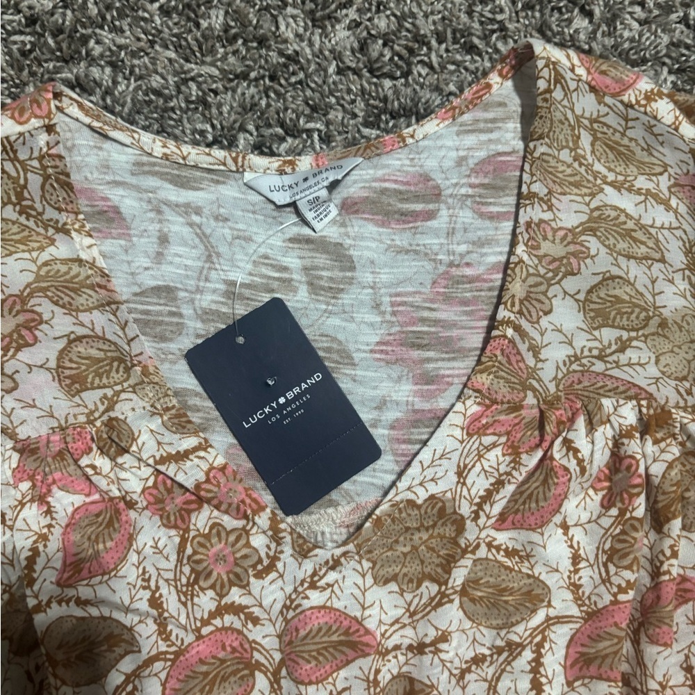 TOP of Lucky Brand Pink and Brown Floral very soft with a casual touch - Picture 3 of 8
